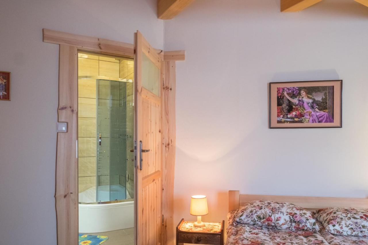 Miodowa Kolonia Bed & Breakfast Bialowieza Bagian luar foto