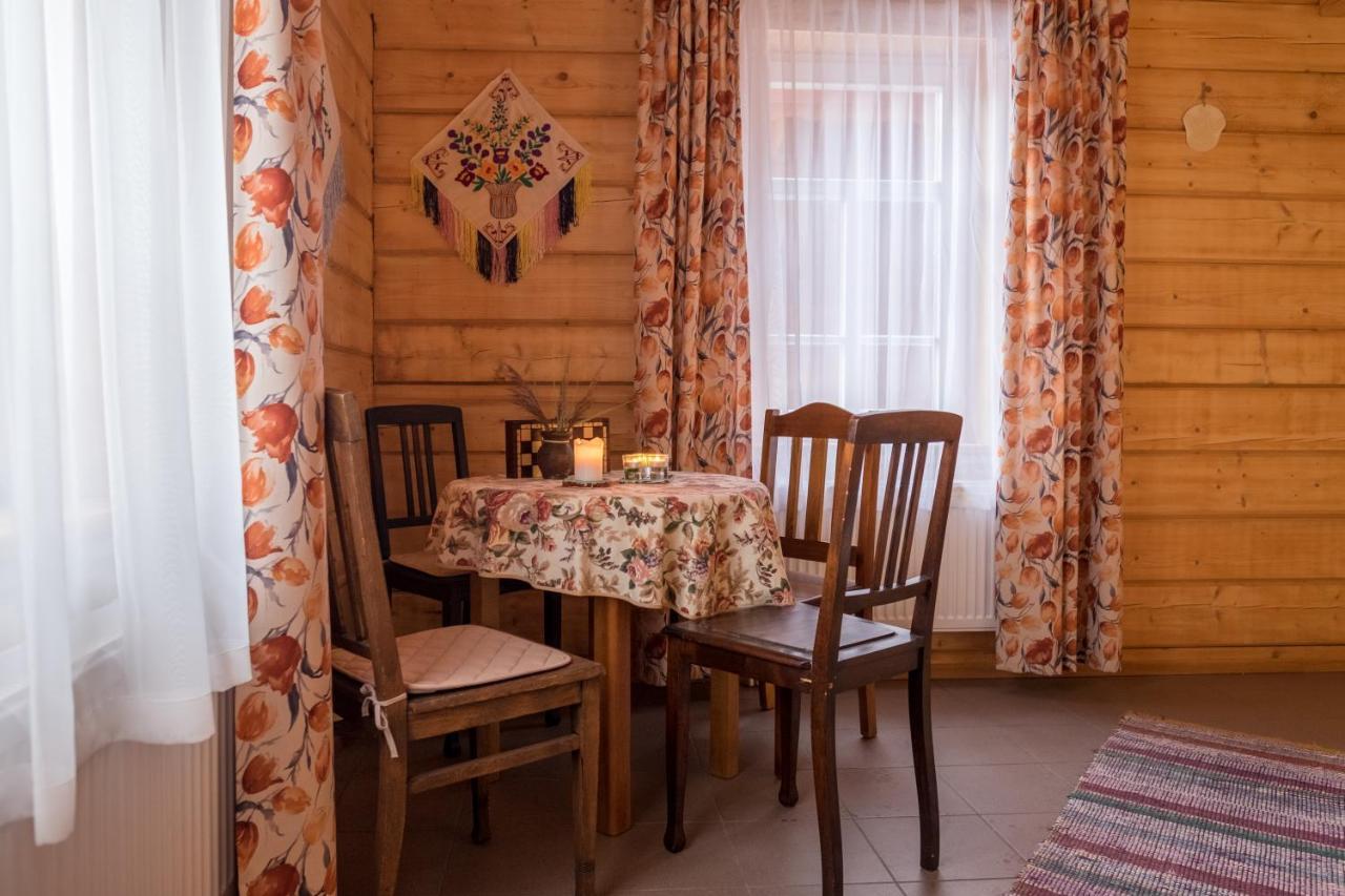Miodowa Kolonia Bed & Breakfast Bialowieza Bagian luar foto