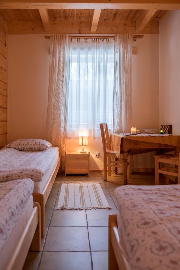 Miodowa Kolonia Bed & Breakfast Bialowieza Bagian luar foto
