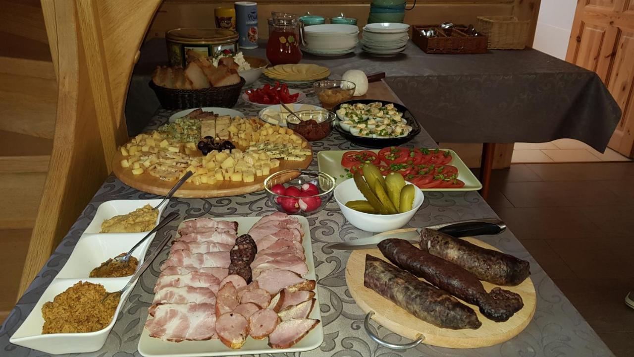 Miodowa Kolonia Bed & Breakfast Bialowieza Bagian luar foto