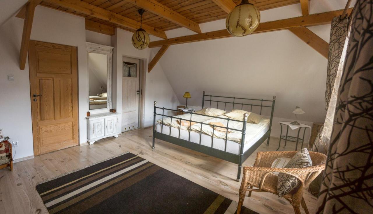Miodowa Kolonia Bed & Breakfast Bialowieza Bagian luar foto